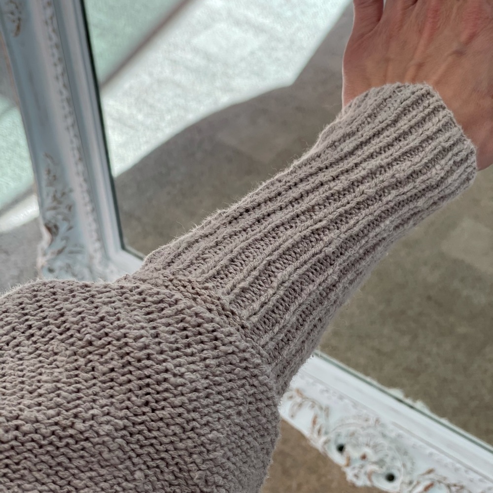 Sweater - Picture 3 of 4